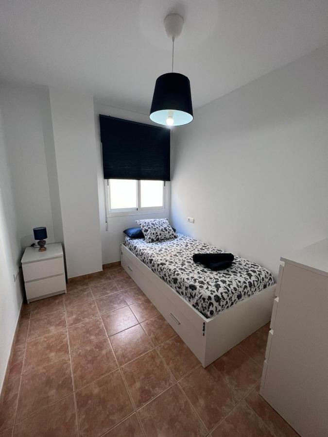 Apartamentos La Caleta Caleta De Velez Dış mekan fotoğraf